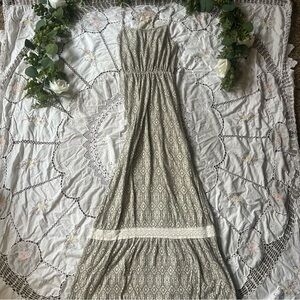 Mossimo Supply Co. Gray Patterned Maxi Dress